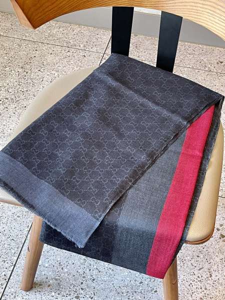 Streetwear Scarf  GUCCI 328980 size:110x200cm