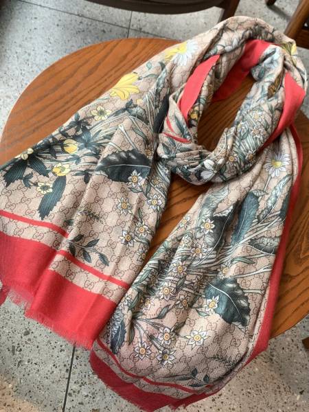 Streetwear Scarf GUCCI 328985 SIZE:110*200cm