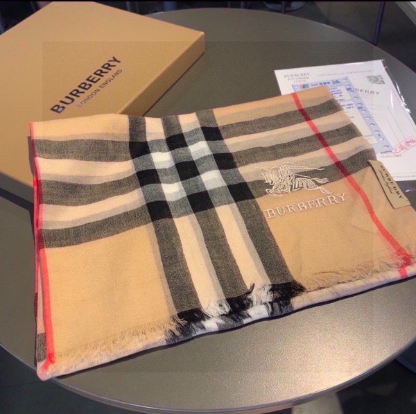 Streetwear Scarf BURBERRY 329015 size：90*210cm
