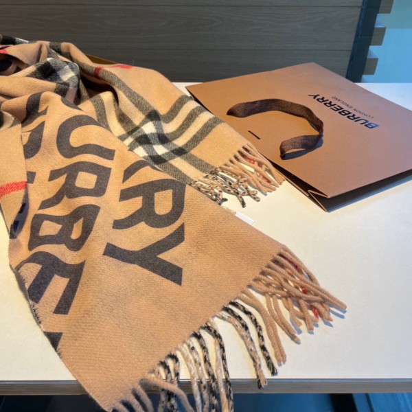Streetwear Scarf Burberry 329016 SIZE:200 x 32cm