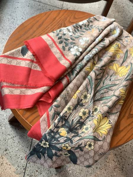 Streetwear Scarf GUCCI 328985 SIZE:110*200cm