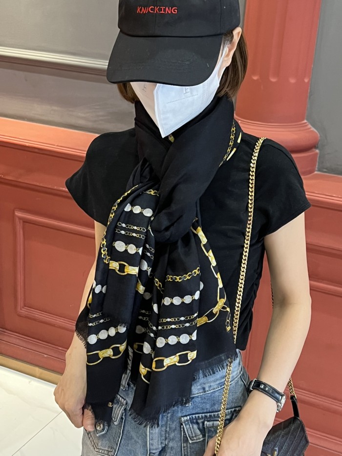 Streetwear Scarf CHANEL 328968 size:110*200cm