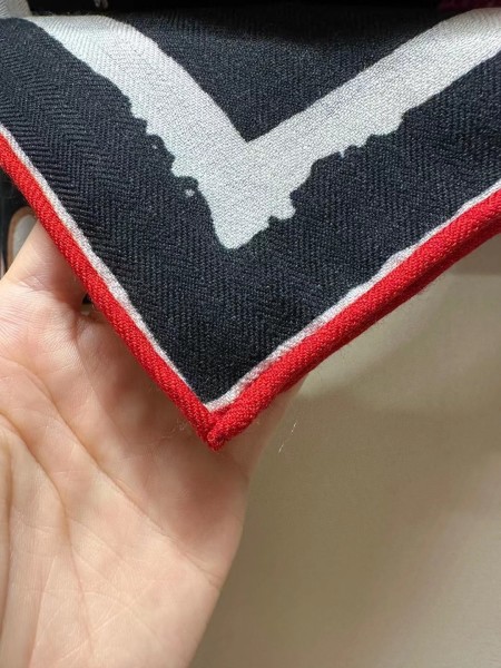 Streetwear Scarf CHANEL 328990 SIZE:110*110cm