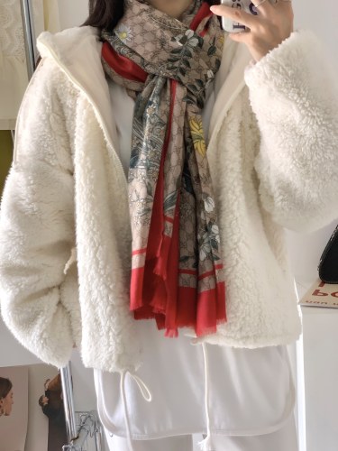 Streetwear Scarf GUCCI 328985 SIZE:110*200cm