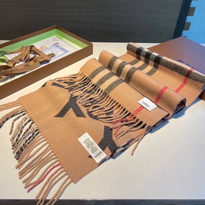 Streetwear Scarf Burberry 329016 SIZE:200 x 32cm