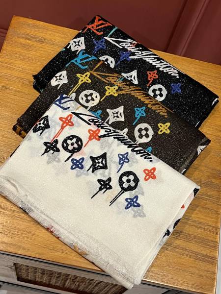 Streetwear Scarf LV 328992 SIZE:110*200cm