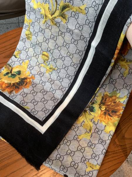 Streetwear Scarf GUCCI 328983 SIZE:110*200cm