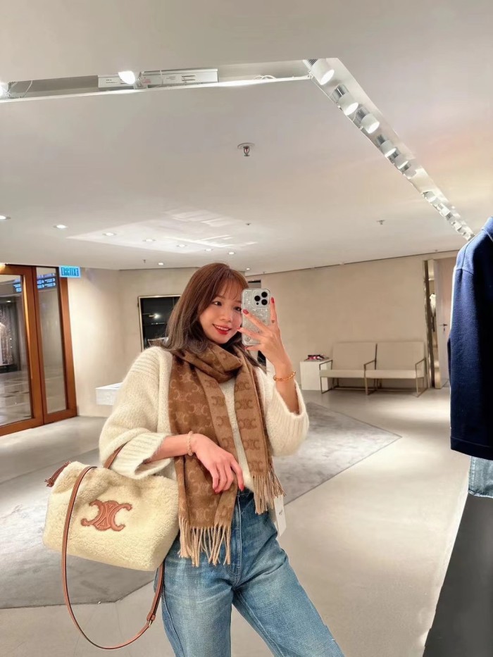 Streetwear Scarf CELINE 328973 size:37*200cm