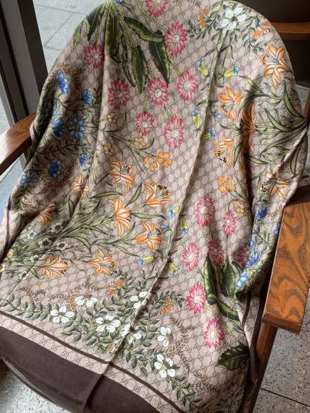 Streetwear Scarf GUCCI 328984 SIZE:110*200cm 