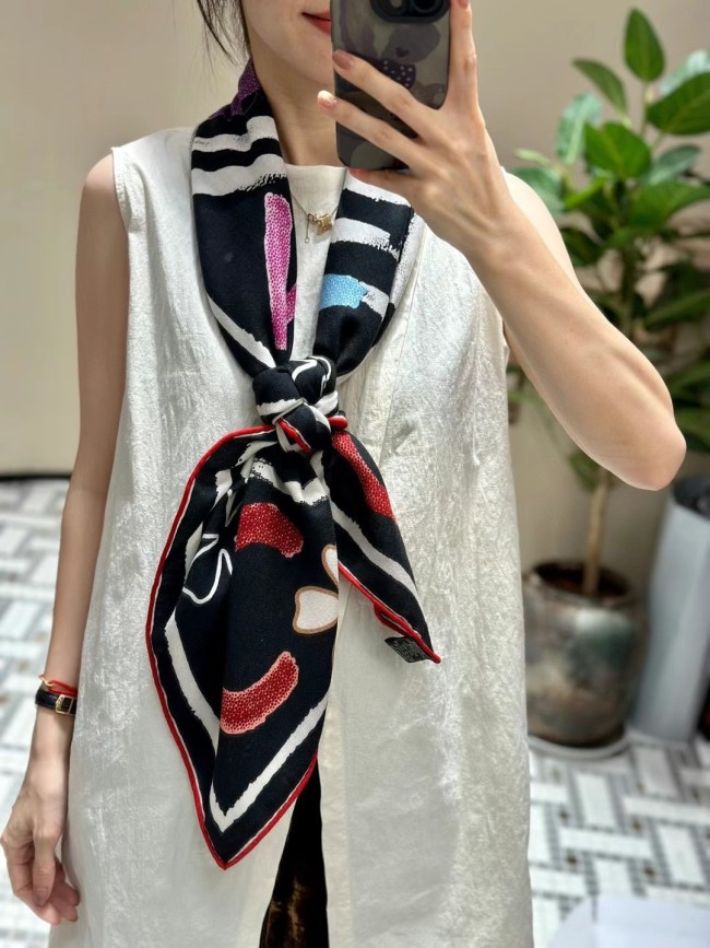 Streetwear Scarf CHANEL 328990 SIZE:110*110cm