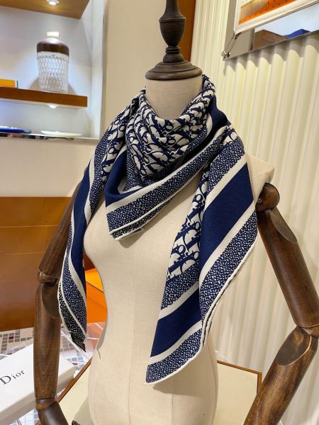 Streetwear Scarf Dior 329002