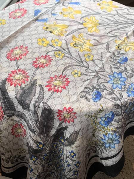 Streetwear Scarf GUCCI 328986 SIZE:110*200cm