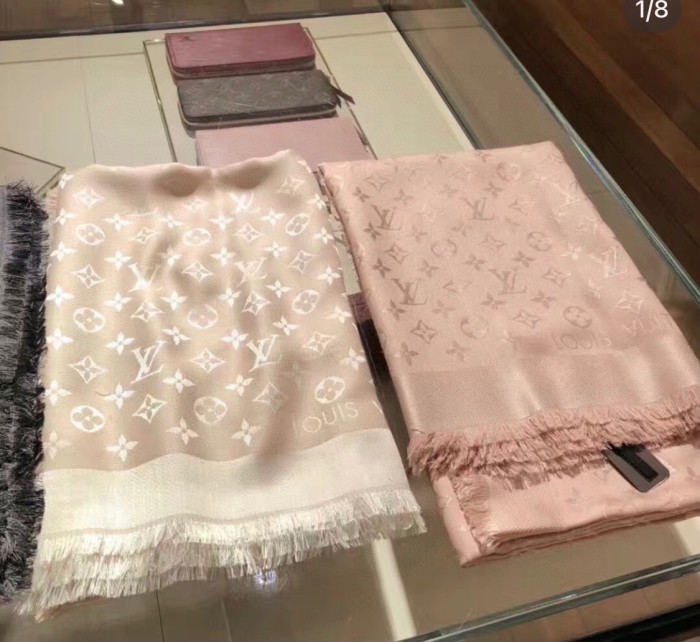 LOUIS VUITTON Cotton Shawls Women's Light Umber M96832 142.5*142.5cm