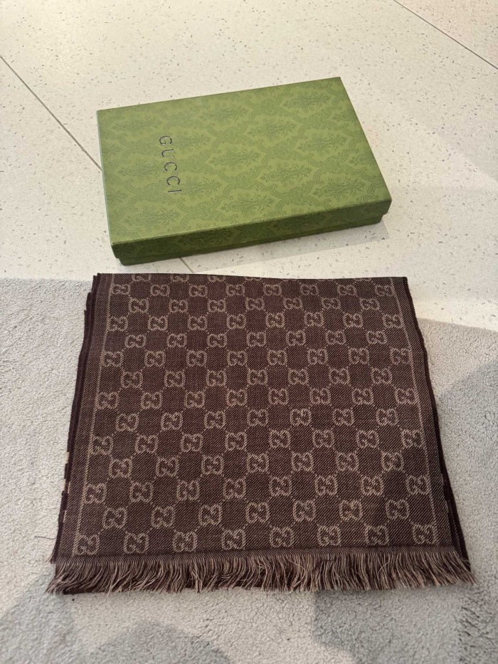 Streetwear Scarf GUCCI 328958 SIZE:55x190cm