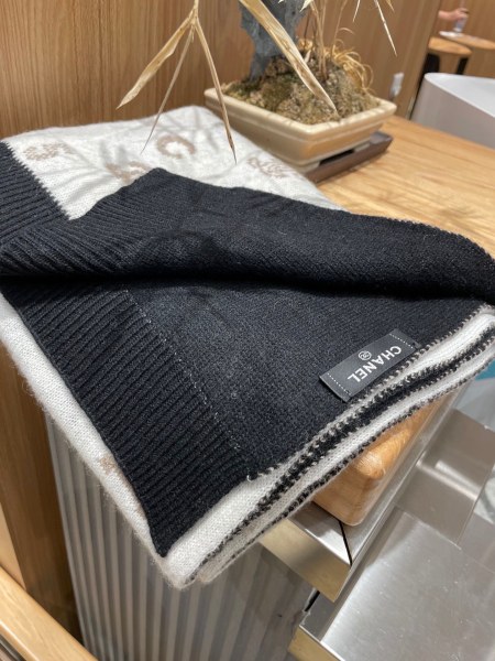 Streetwear Scarf CHANEL 328928 SIZE:35*180cm