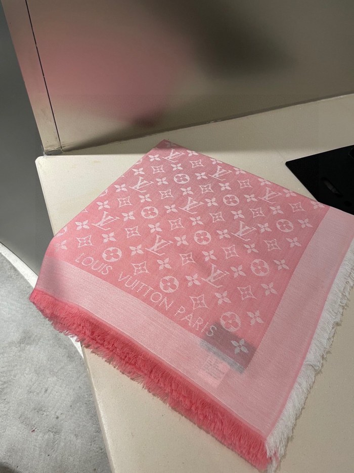 Streetwear Scarf LV 328940 SIZE:65*185cm