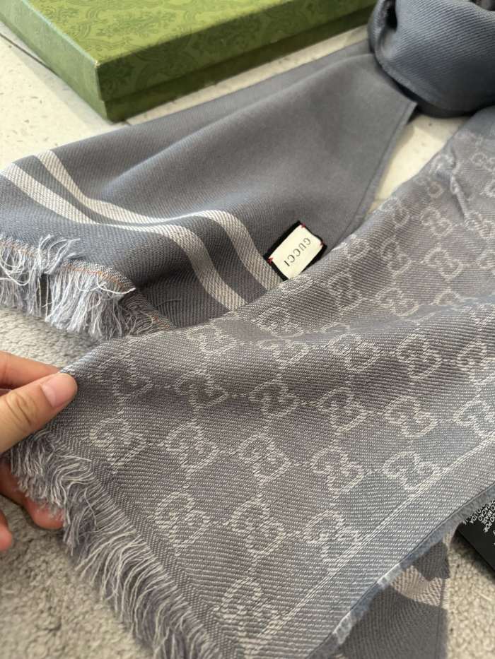 Streetwear Scarf GUCCI 328957 SIZE:55x190cm