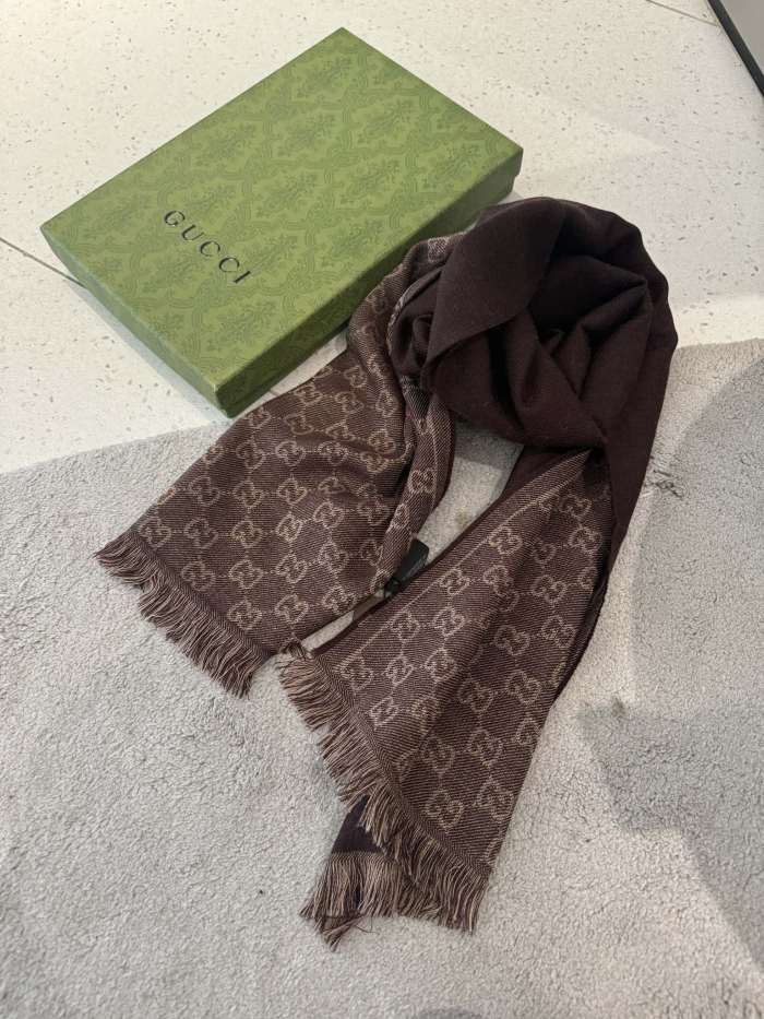 Streetwear Scarf GUCCI 328958 SIZE:55x190cm