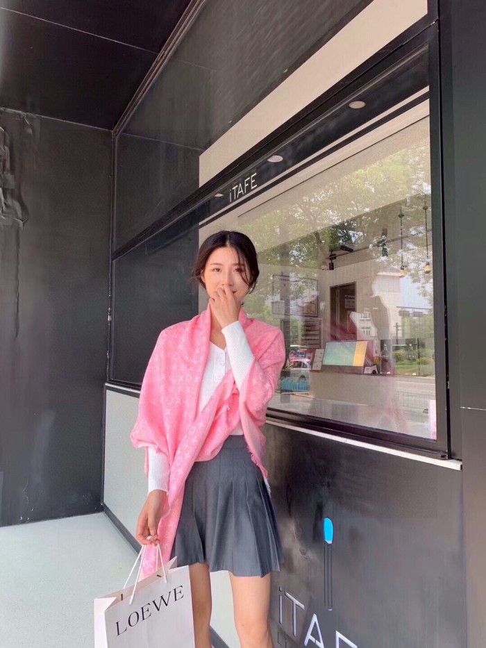 Streetwear Scarf LV 328940 SIZE:65*185cm