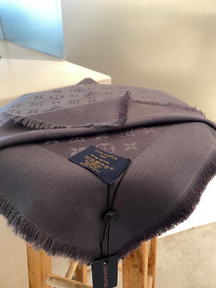 Streetwear Scarf LV 328937 SIZE:140*140cm