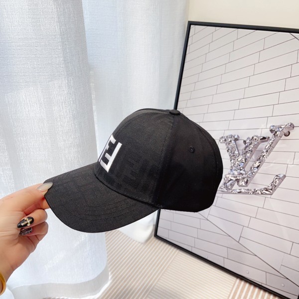 Streetwear Hat Fendi 328926