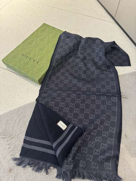 Streetwear Scarf GUCCI 328959 SIZE:55x190cm