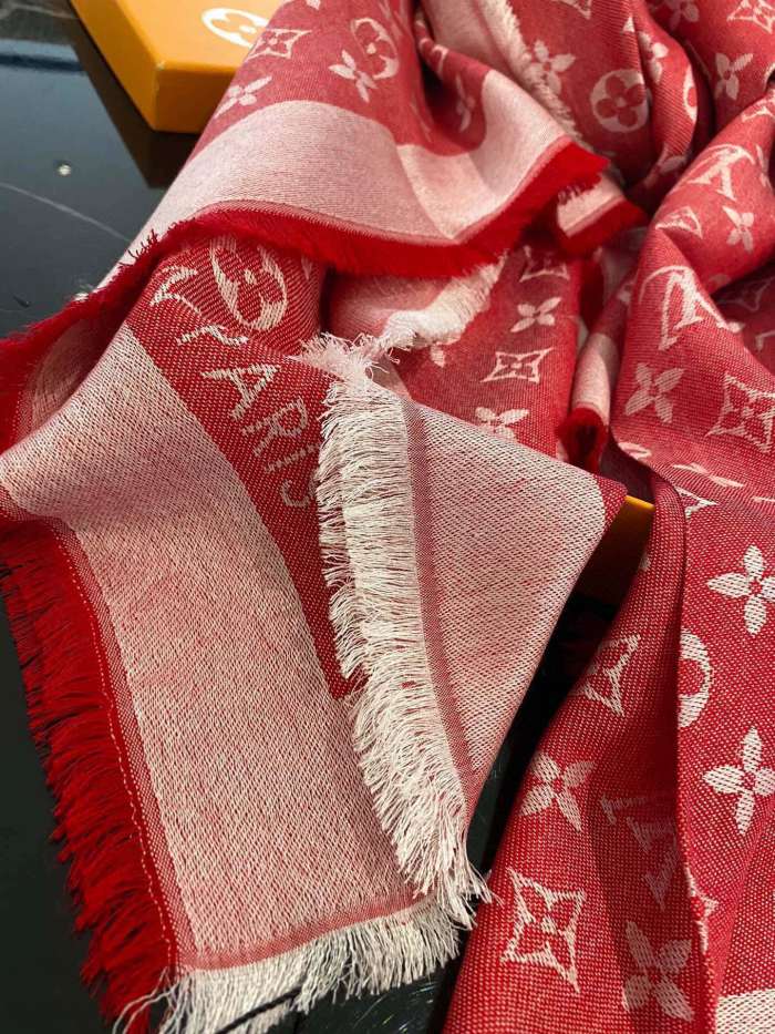 Streetwear Scarf LV 328944 SIZE:140*140cm