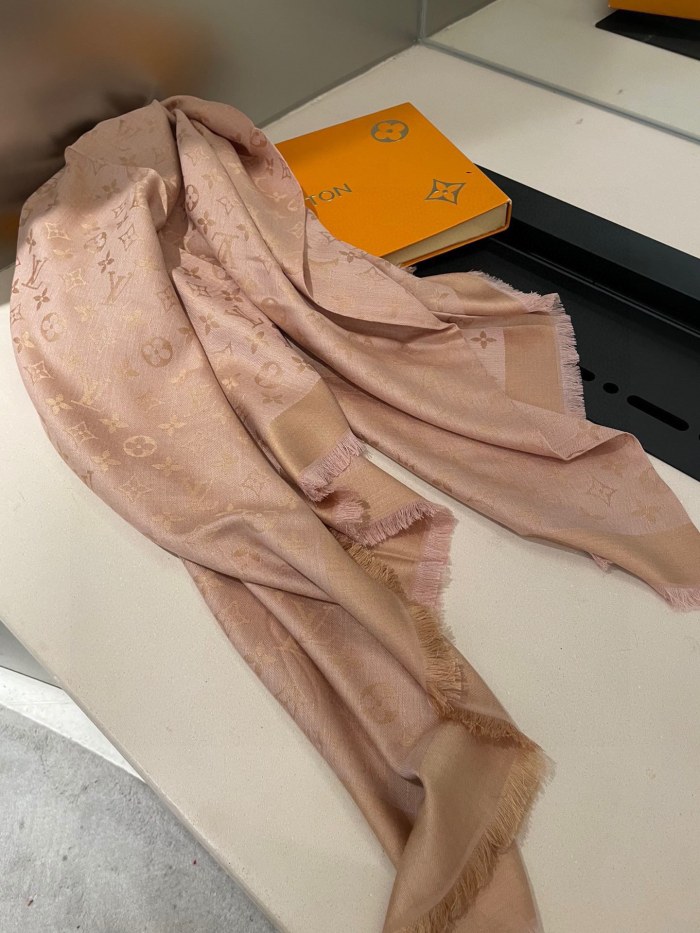 Streetwear Scarf LV 328943 SIZE:140*140cm