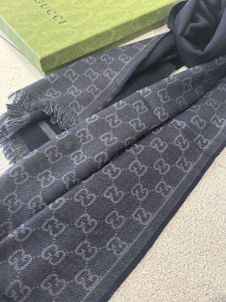 Streetwear Scarf GUCCI 328959 SIZE:55x190cm