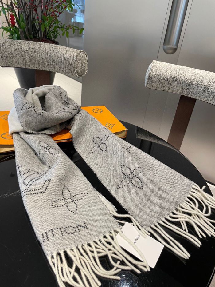 Streetwear Scarf LV 328953 SIZE:35*185cm