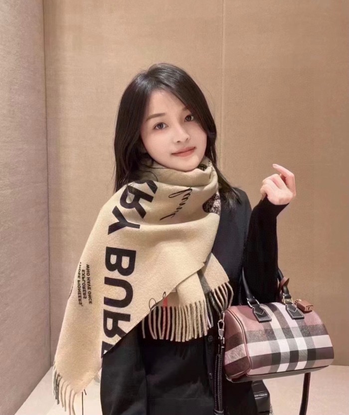 Streetwear Scarf BURBERRY  328956 SIZE:32*192cm