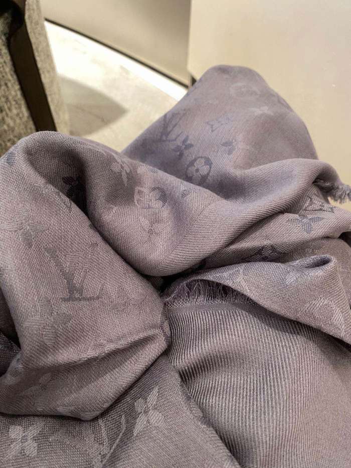 Streetwear Scarf LV 328941 SIZE:140*140cm