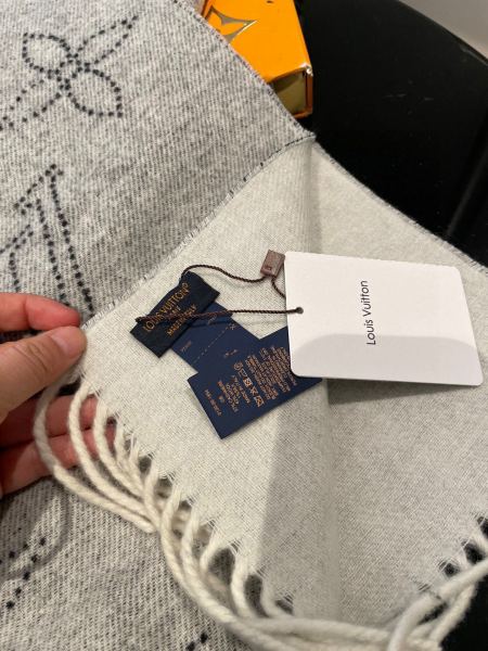 Streetwear Scarf LV 328953 SIZE:35*185cm