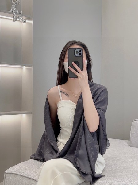 Streetwear Scarf LV 328937 SIZE:140*140cm