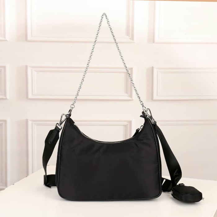 PRADA Re-Edition 2005 Shoulder Bag Nylon Black 1BH204-R064-F0002-V-V9L size 22*6.5*18 cm