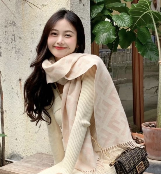 FENDI Knit Scarves Women's Ecru