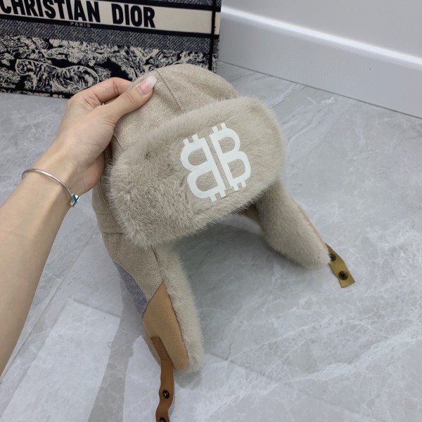 Streetwear Hat balenciaga 328905