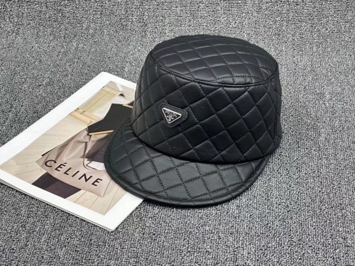 Streetwear Hat Prada 328892