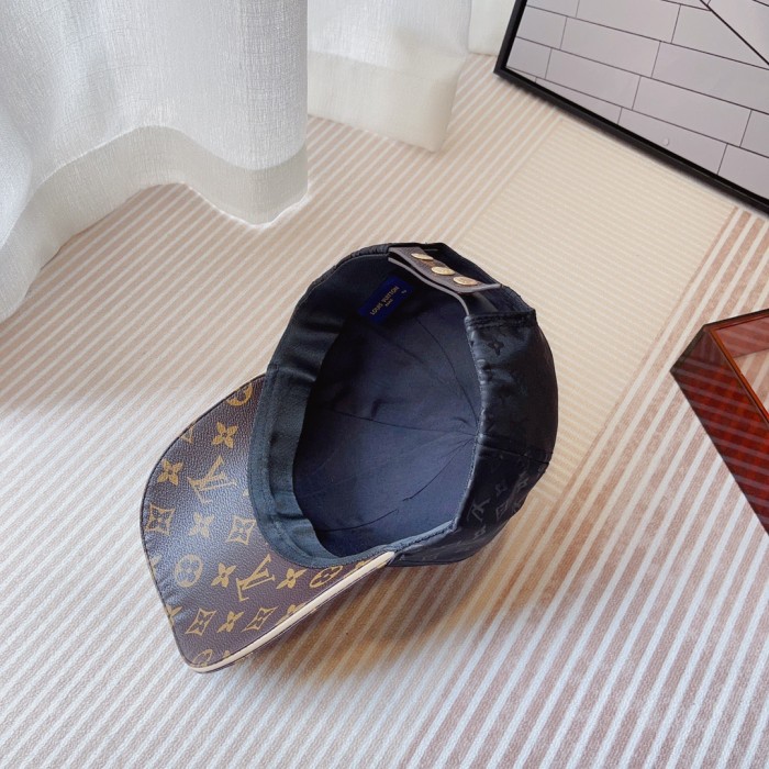 Streetwear Hat LV 328904