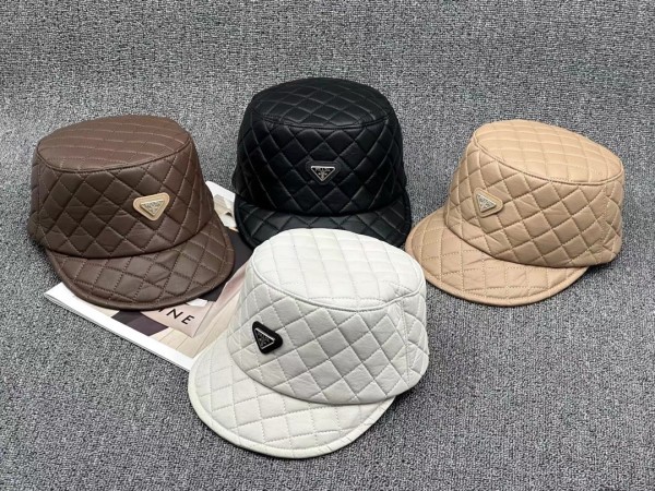 Streetwear Hat Prada 328892