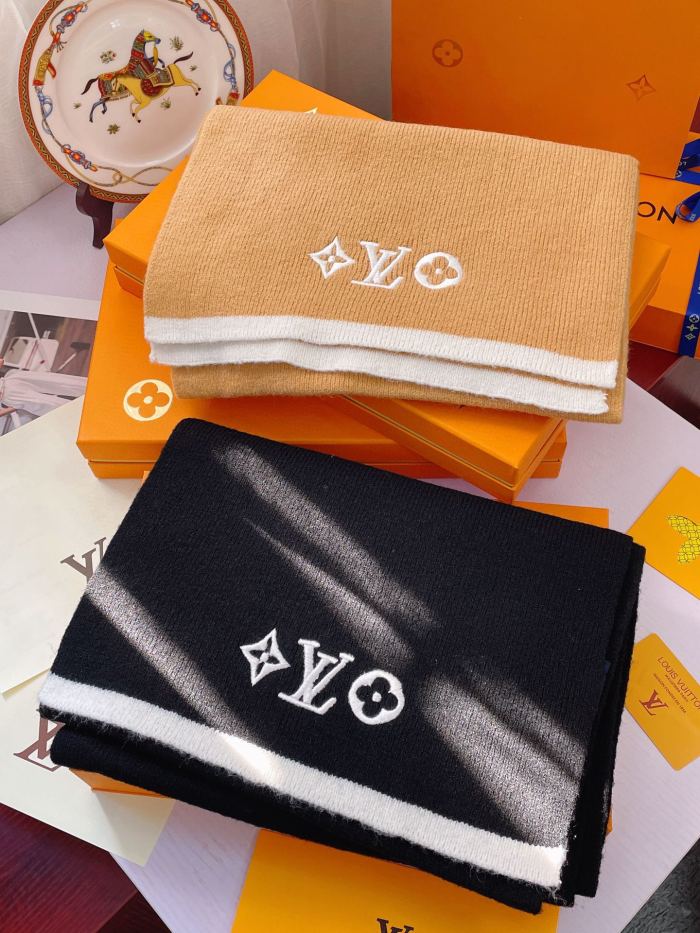 Streetwear Scarf LV 328863 SIZE:35*200cm