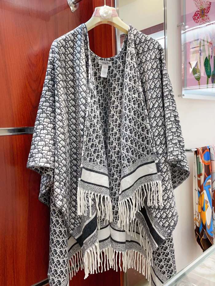 Streetwear Scarf Dior 328809 size:140*140cm