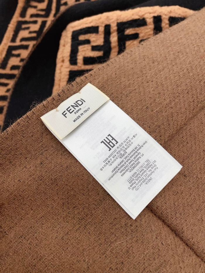 Streetwear Scarf FENDI 328834 size:38cm*210cm