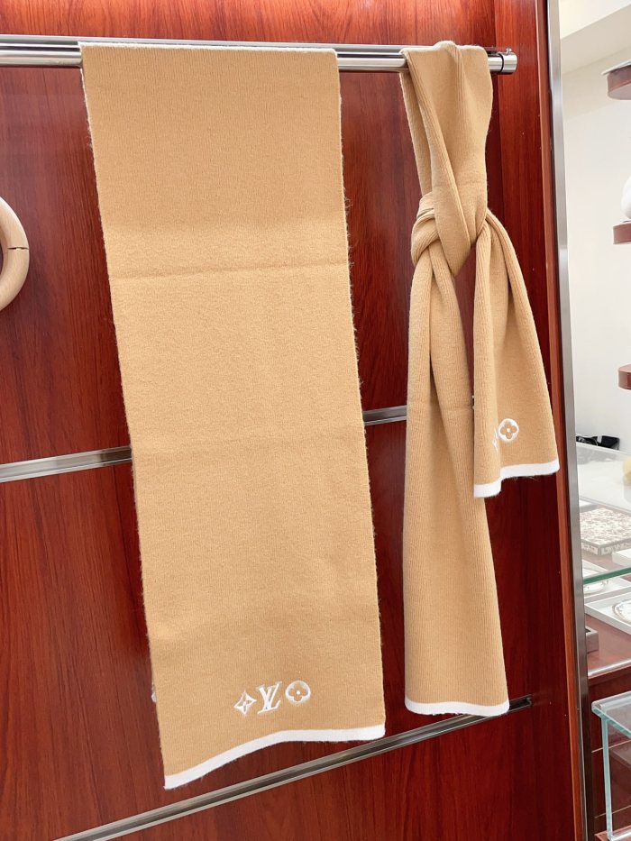 Streetwear Scarf LV 328864  SIZE:35*200cm