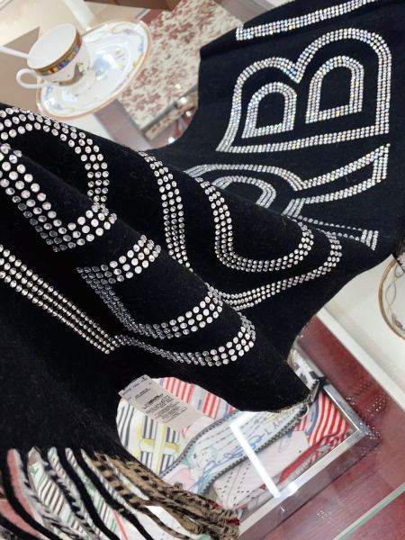 Streetwear Scarf Burberry 328860 SIZE:30*200cm