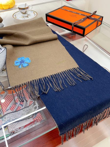 Streetwear Scarf GUCCI 328852 SIZE:30*180cm