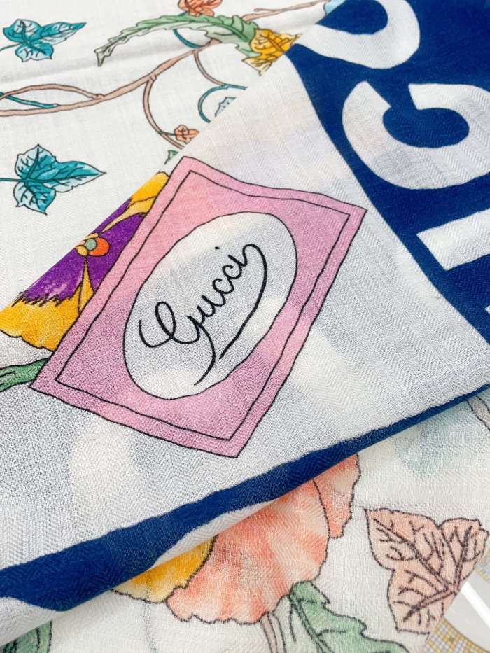 Streetwear Scarf GUCCI 328776 SIZE:90cm*90cm
