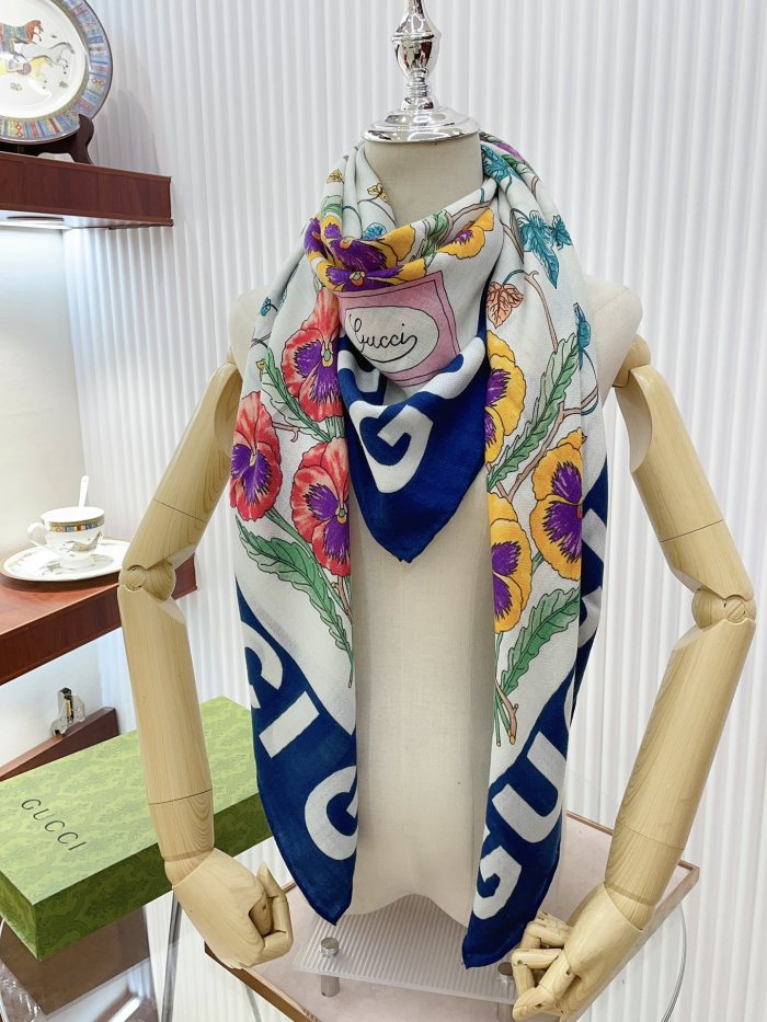 Streetwear Scarf GUCCI 328776 SIZE:90cm*90cm