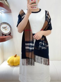 Streetwear Scarf Burberry 328789 SIZE:30*180cm