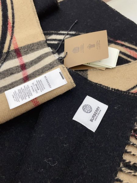 Streetwear Scarf Burberry 328791 SIZE:30*180cm